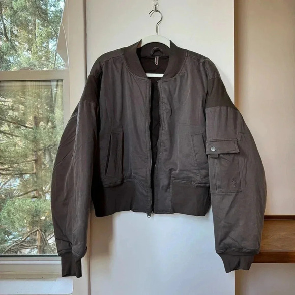 NNWT Free People Padded Cropped Bomber Jacket Dark Gray Black XL - Picture 5 of 8
